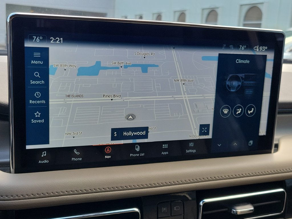 Certified 2022 Lincoln Nautilus FWD w/ Premium Package image 24