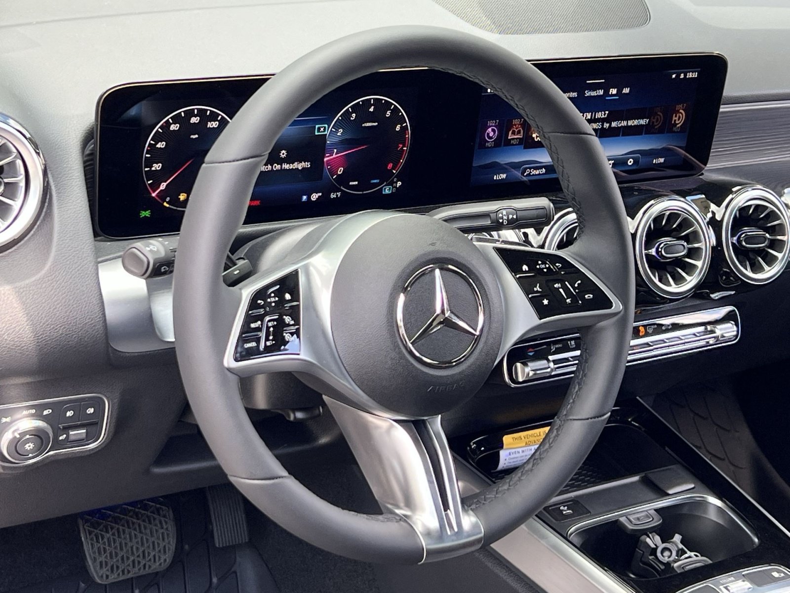 New 2026 Mercedes-Benz GLB 250 4MATIC image 21