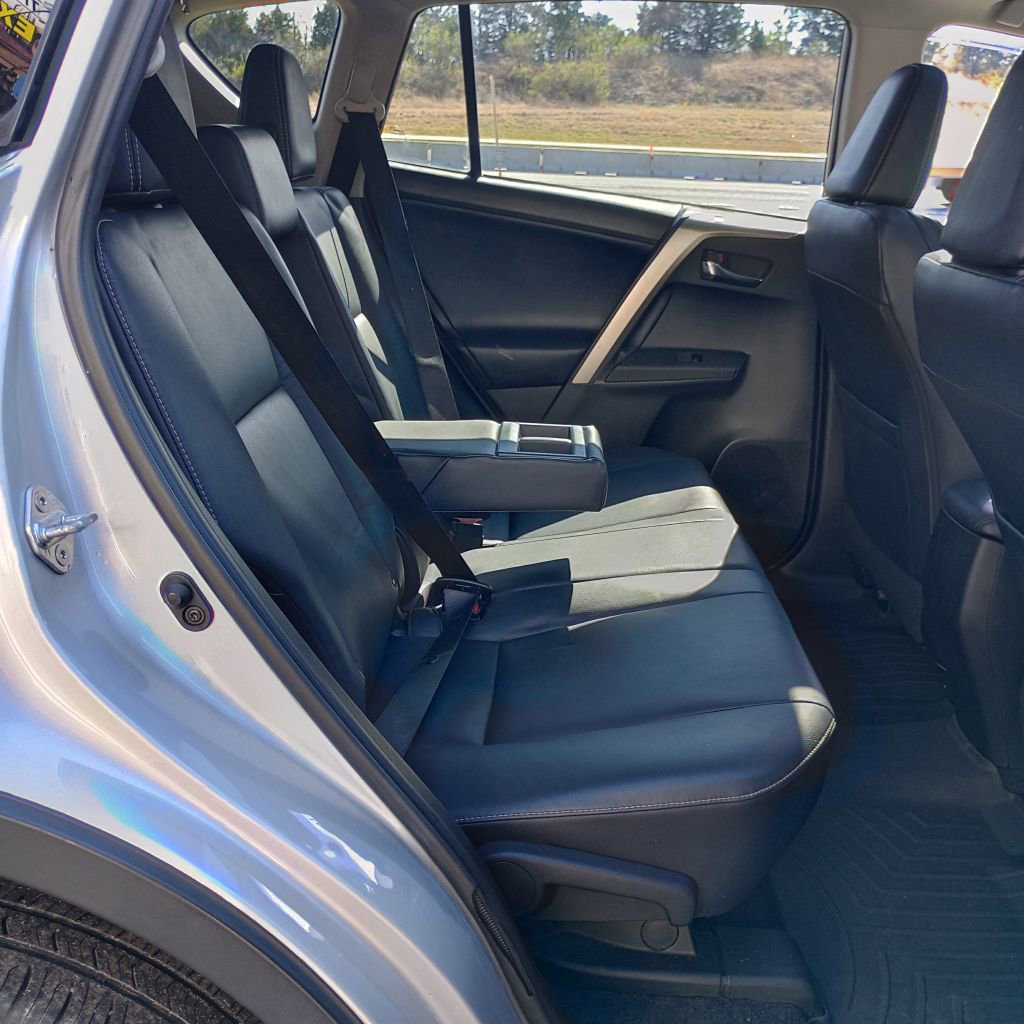 Used 2014 Toyota RAV4 Limited w/ Technology Package image 21