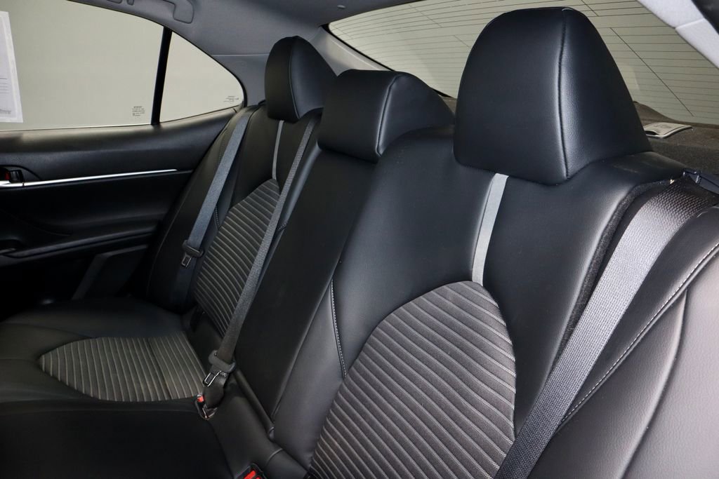 Used 2022 Toyota Camry SE w/ Audio Upgrade Package image 21