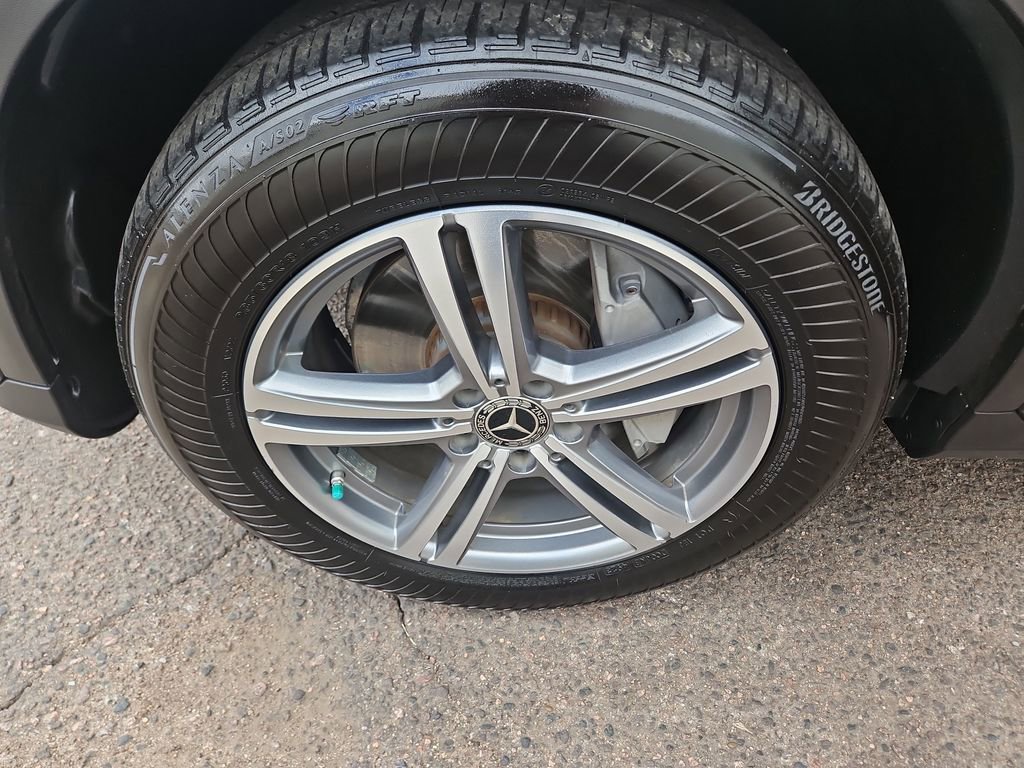 Used 2021 Mercedes-Benz GLC 300 4MATIC image 27