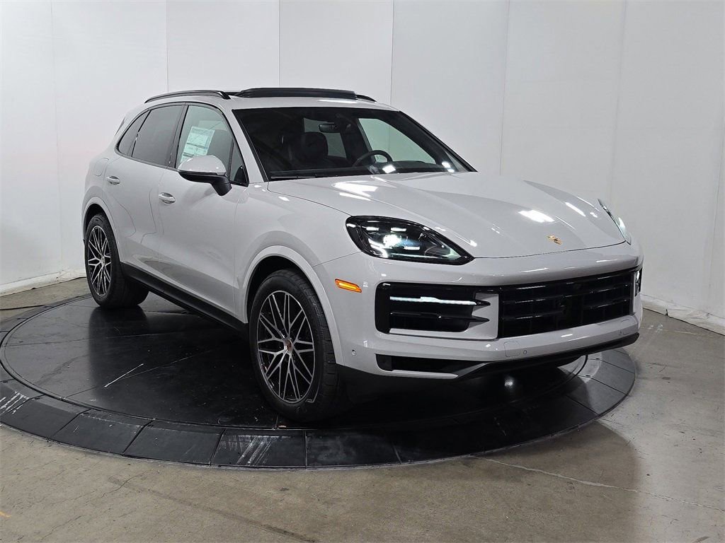 Certified 2025 Porsche Cayenne image 9