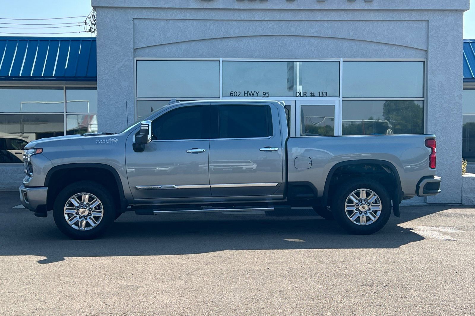 Used 2024 Chevrolet Silverado 2500 High Country w/ Technology Package image 8