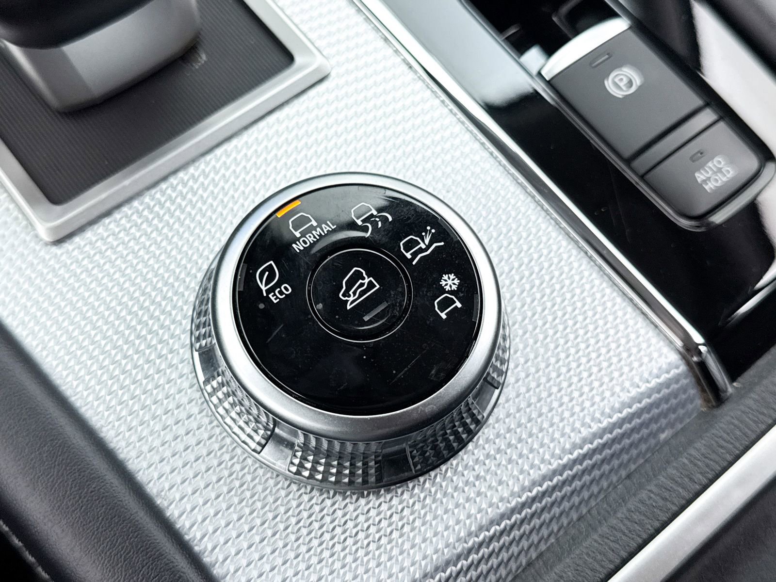 Used 2023 Mitsubishi Outlander SEL image 8