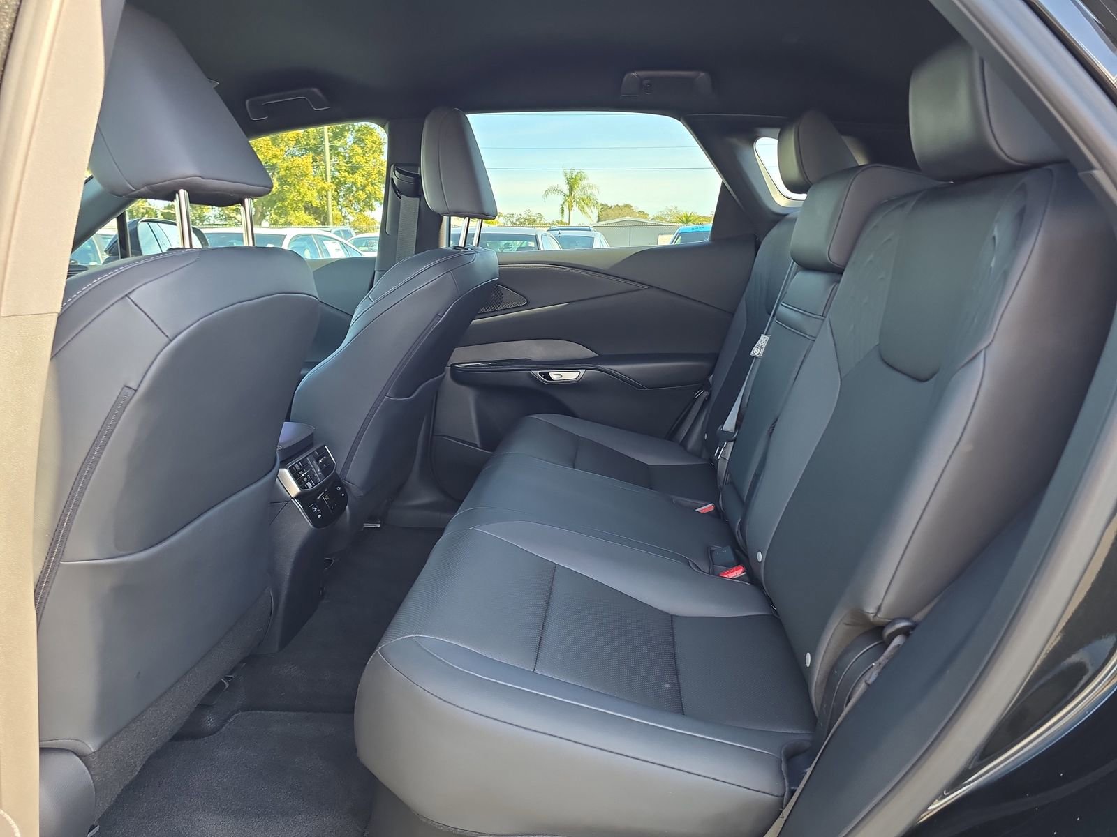 Used 2024 Lexus RX 350 FWD w/ Technology Package image 13