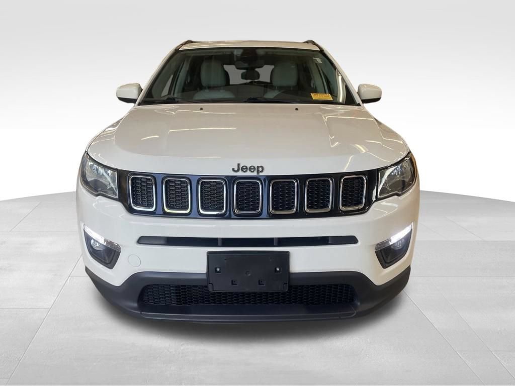 Used 2020 Jeep Compass Latitude w/ Cold Weather Group AWD/4WD image 5
