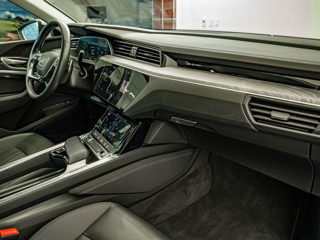 Used 2021 Audi e-tron Premium w/ Convenience Plus Package AWD/4WD image 35