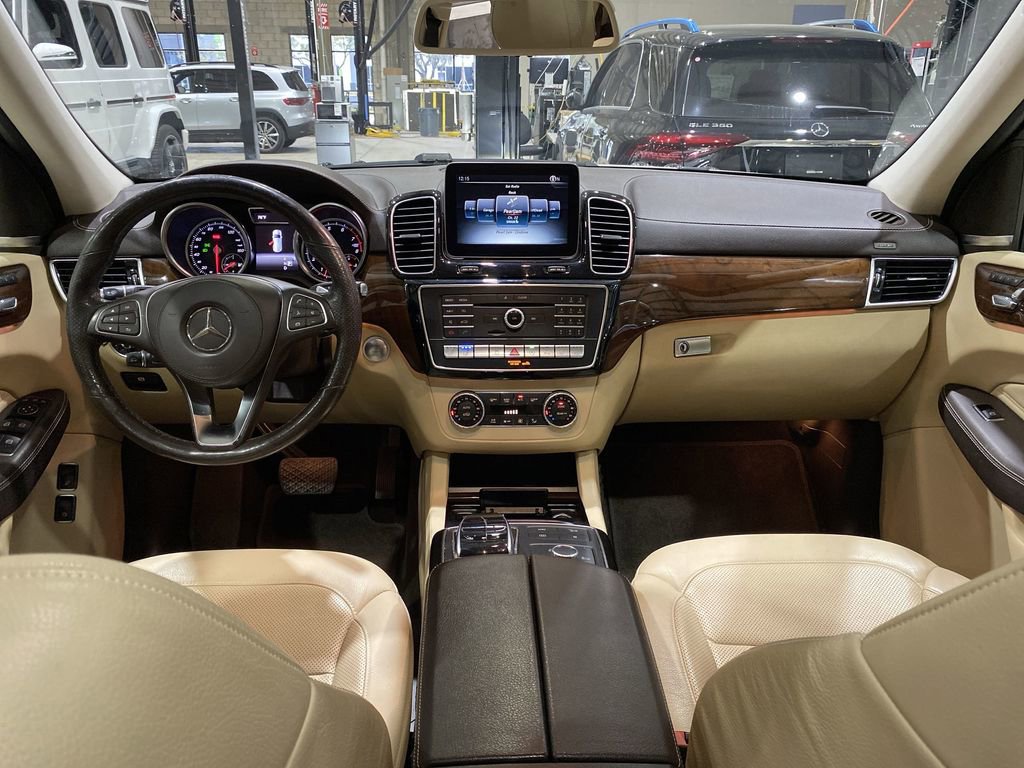 Used 2018 Mercedes-Benz GLS 450 4MATIC image 2
