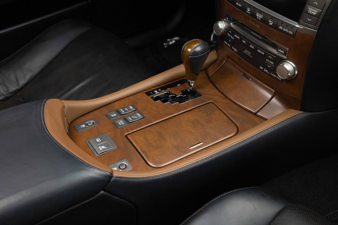 Used 2011 Lexus LS 460 w/ Sport Pkg RWD image 20