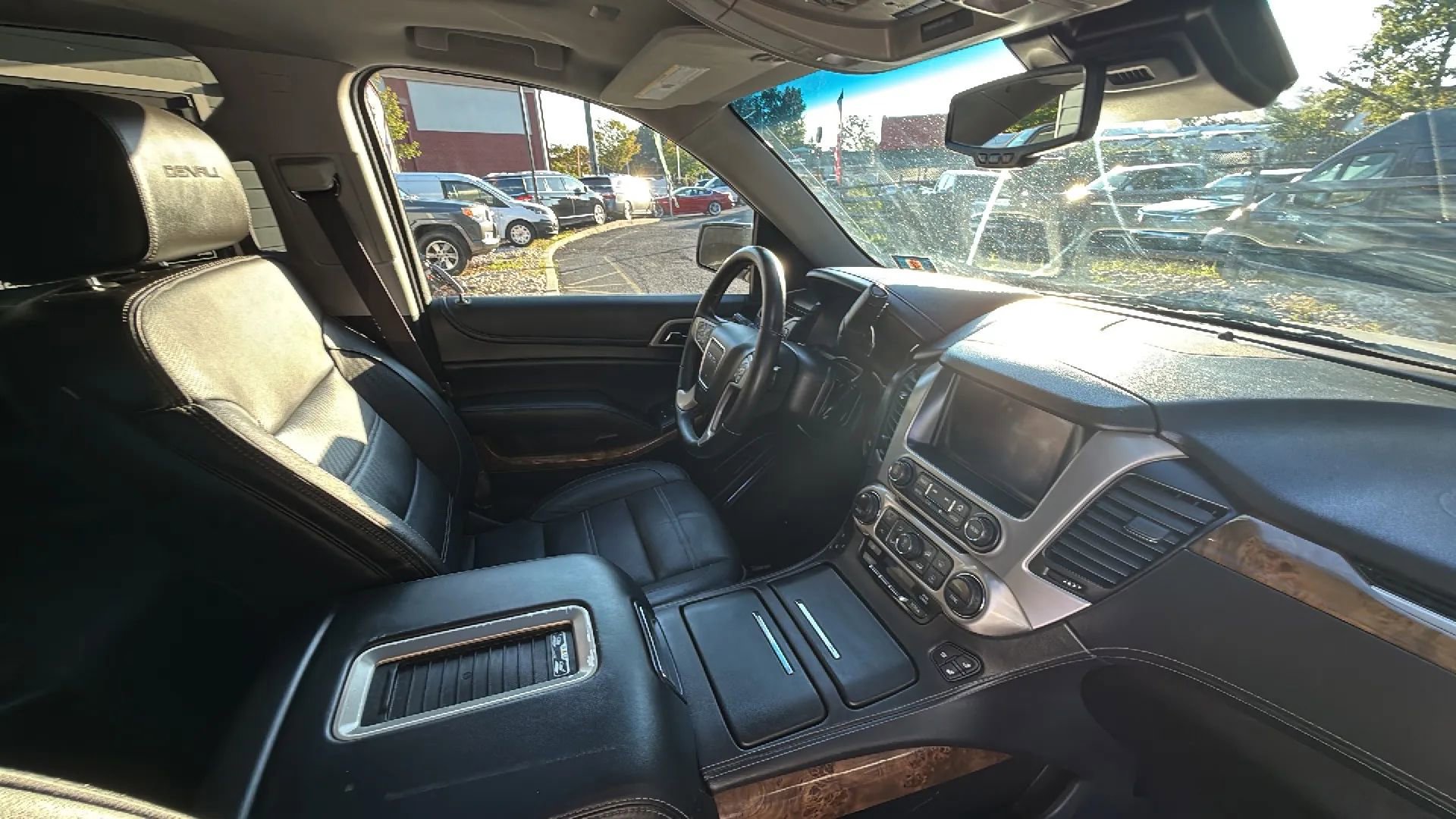 Used 2016 GMC Yukon Denali w/ Open Road Package image 29