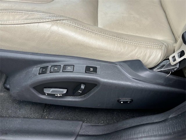 Used 2016 Volvo XC60 T6 Platinum image 25