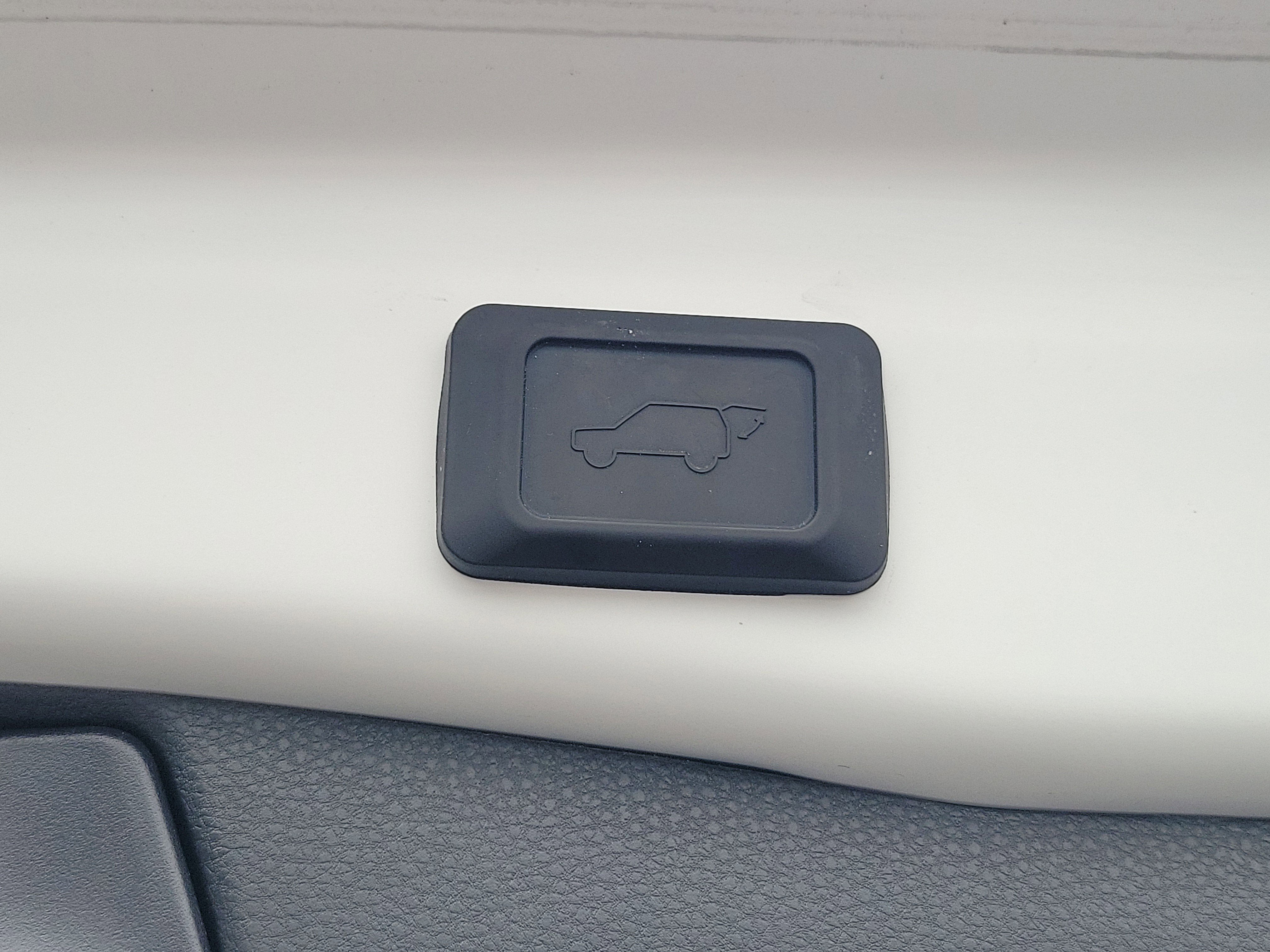 Certified 2025 Toyota RAV4 XLE Premium w/ Weather Package AWD/4WD image 11