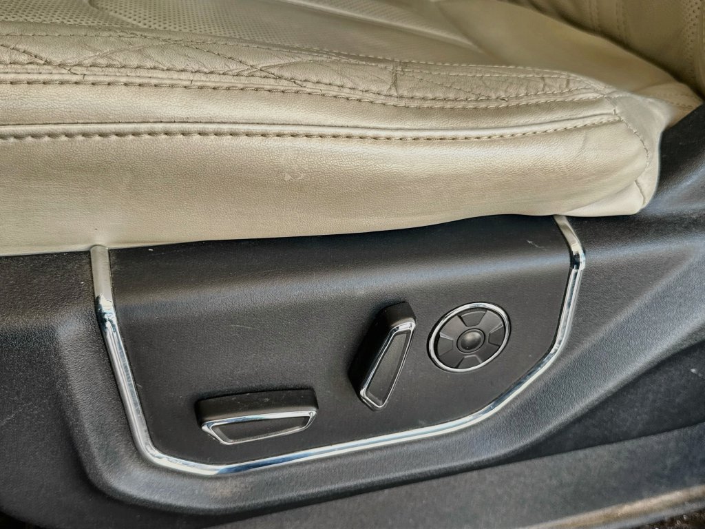 Used 2019 Ford Expedition Platinum RWD image 23