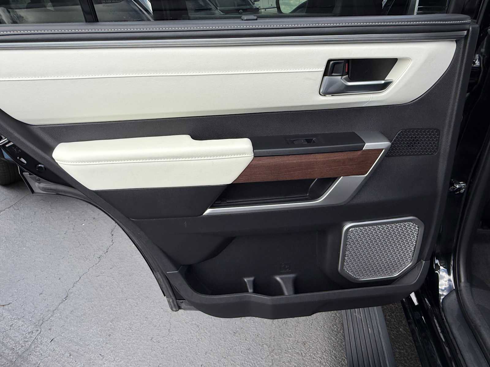 Used 2023 Toyota Sequoia Capstone AWD/4WD image 19
