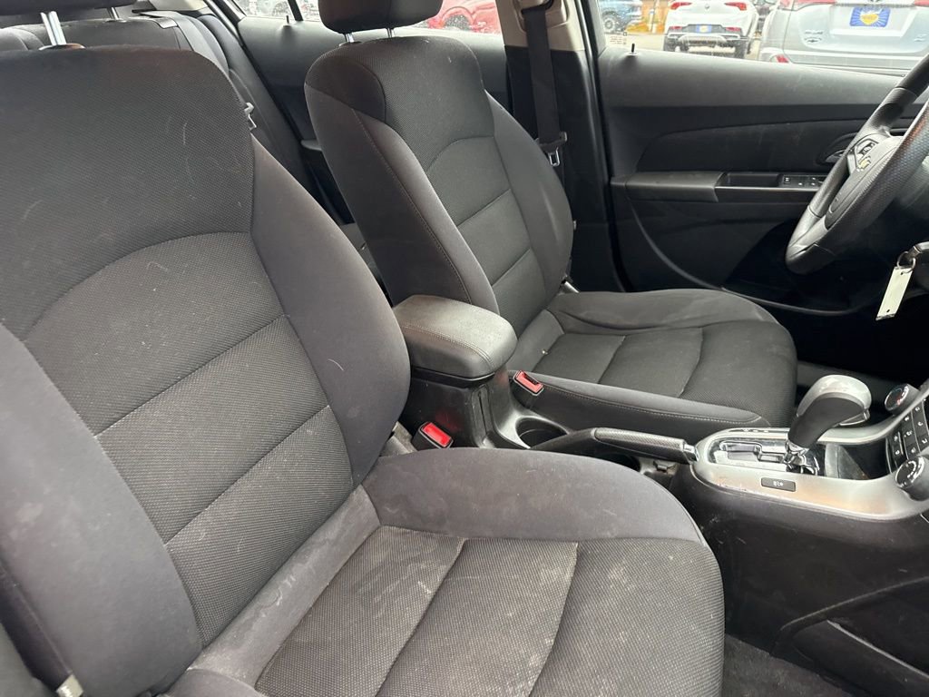 Used 2016 Chevrolet Cruze LT image 28