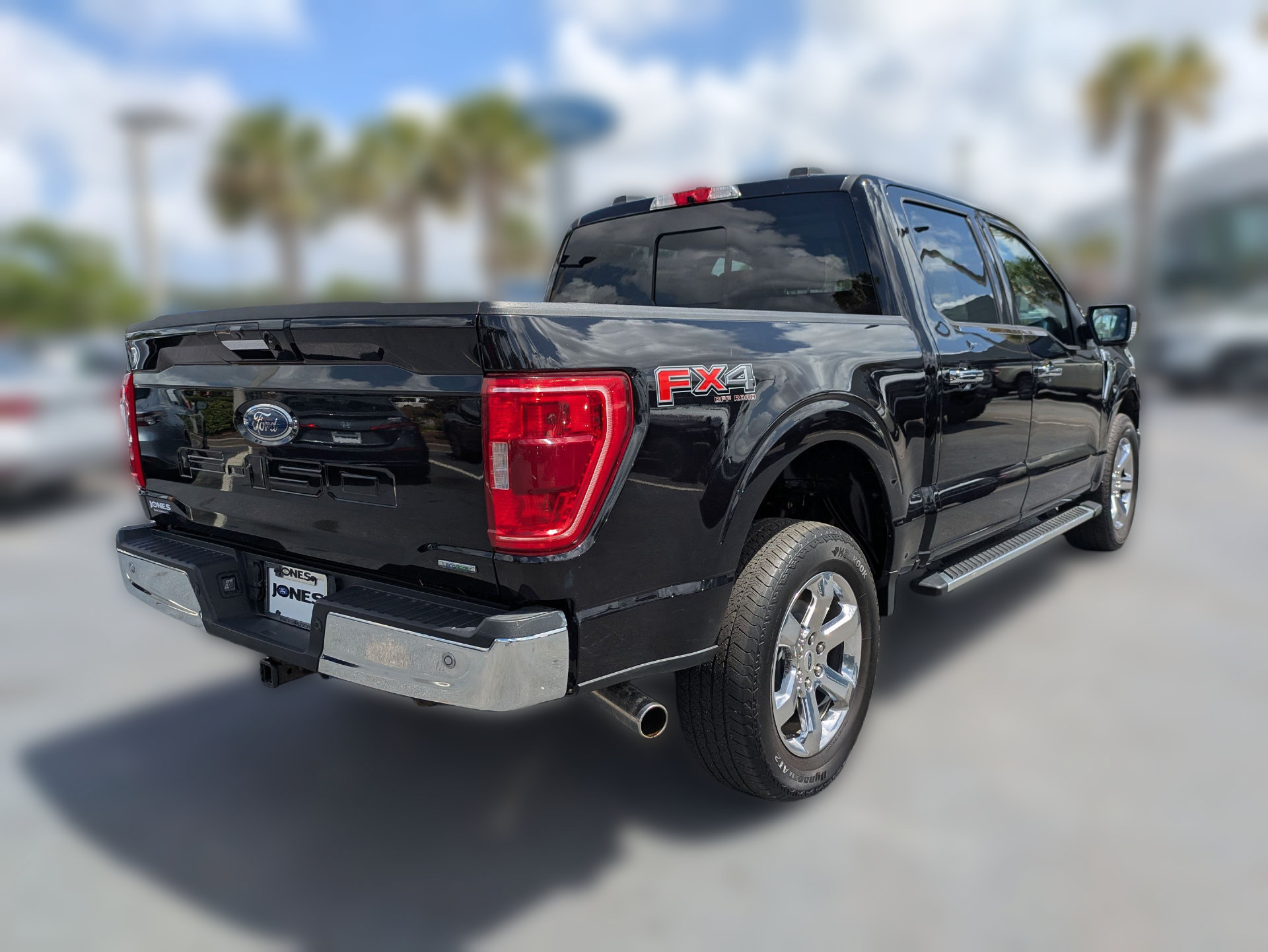 Used 2022 Ford F150 XLT w/ Equipment Group 302A High AWD/4WD image 5