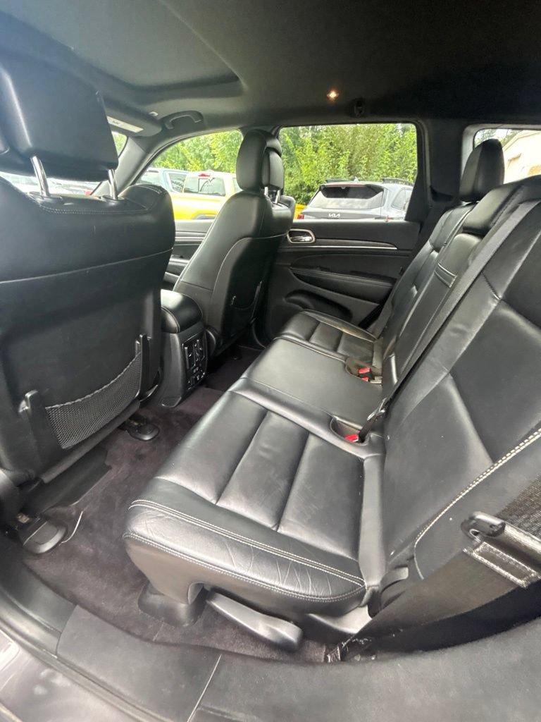 Used 2017 Jeep Grand Cherokee Limited AWD/4WD image 17