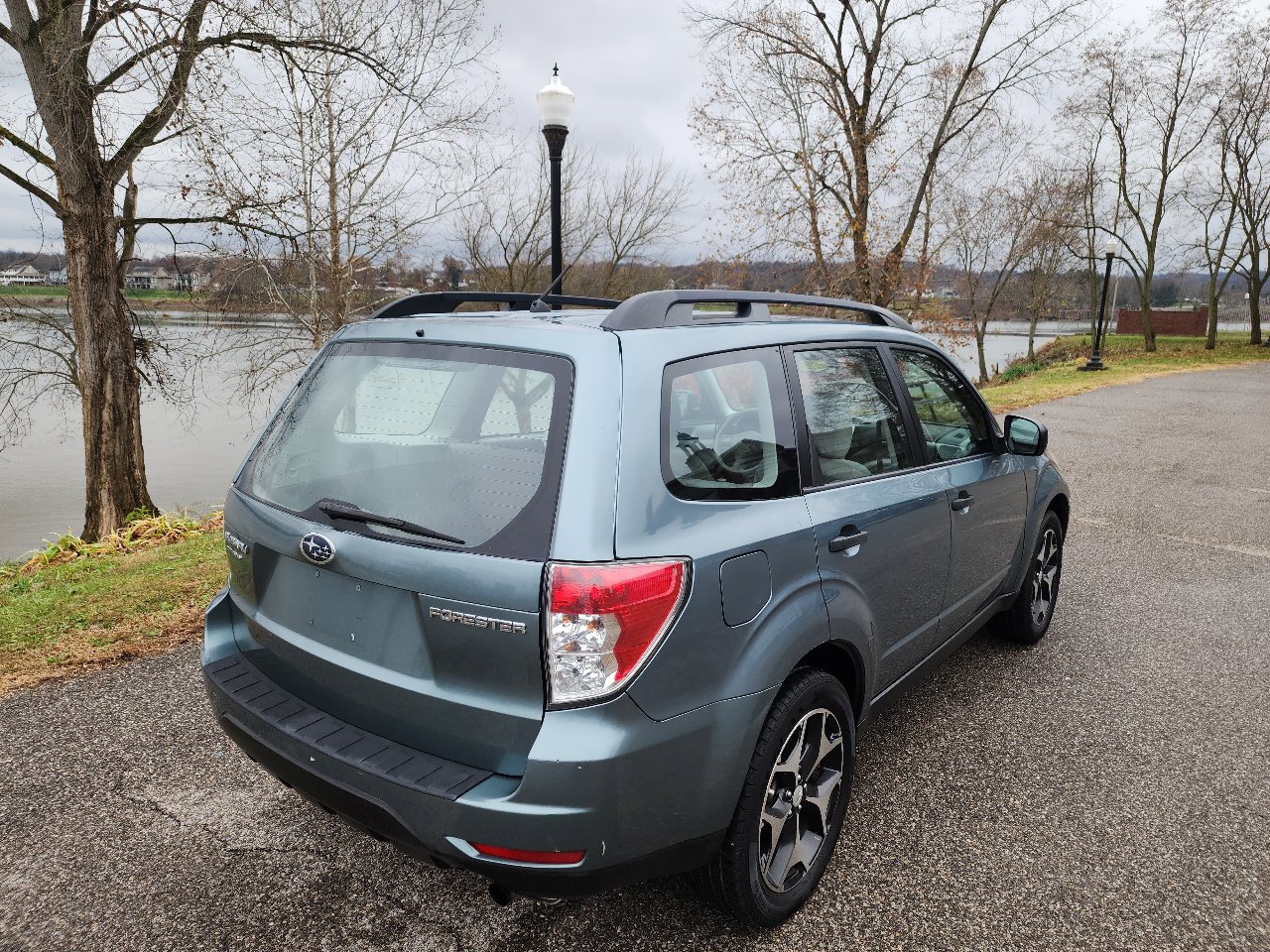 Used 2011 Subaru Forester 2.5X w/ Alloy Wheel Value Pkg image 5