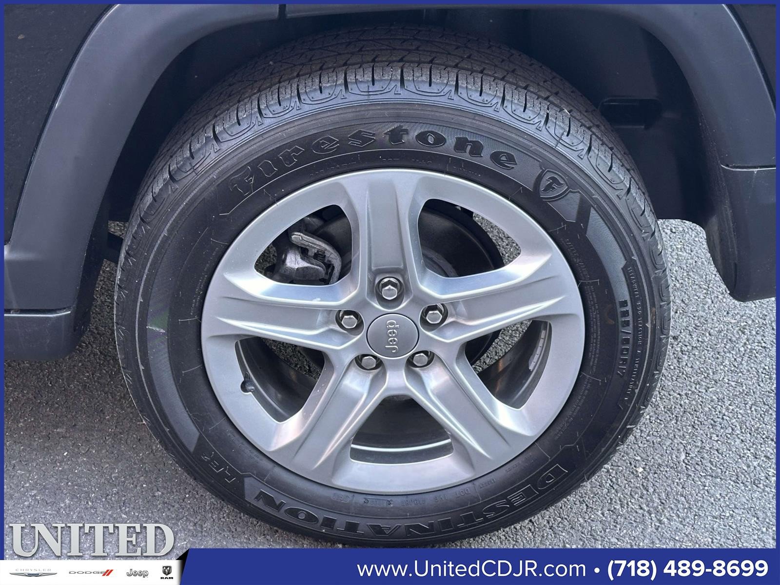 Used 2023 Jeep Compass Latitude w/ Sun and Sound Group image 12