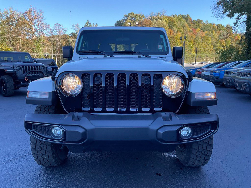 Used 2023 Jeep Gladiator Sport AWD/4WD image 2