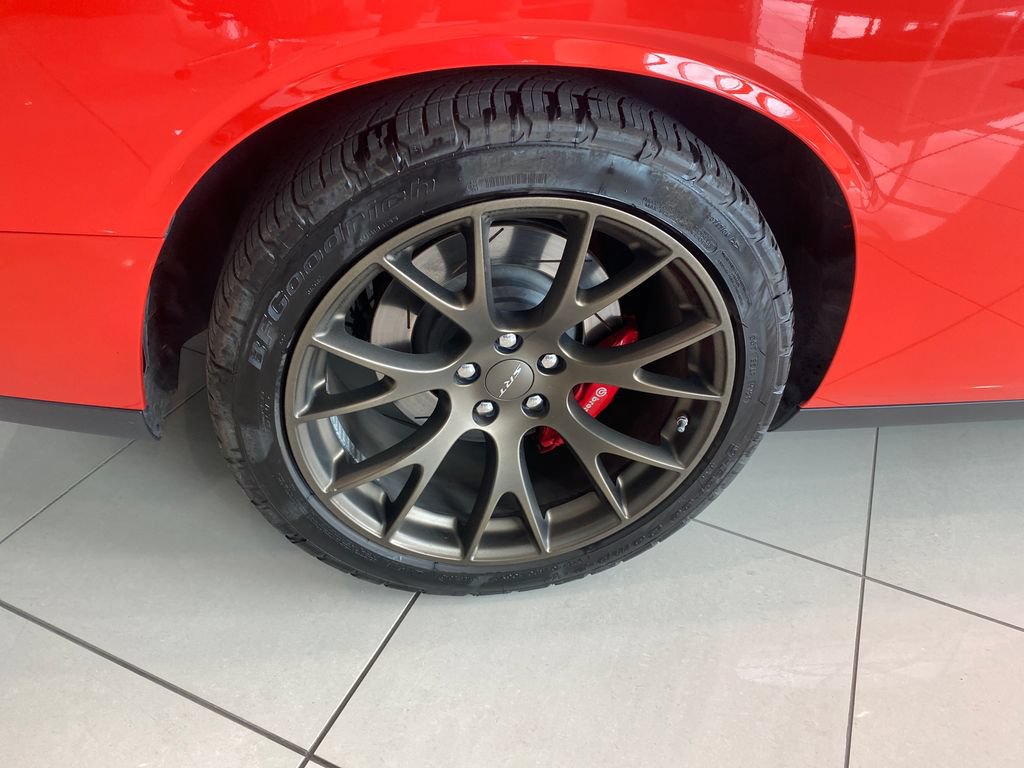 Used 2016 Dodge Challenger SRT Hellcat RWD image 25