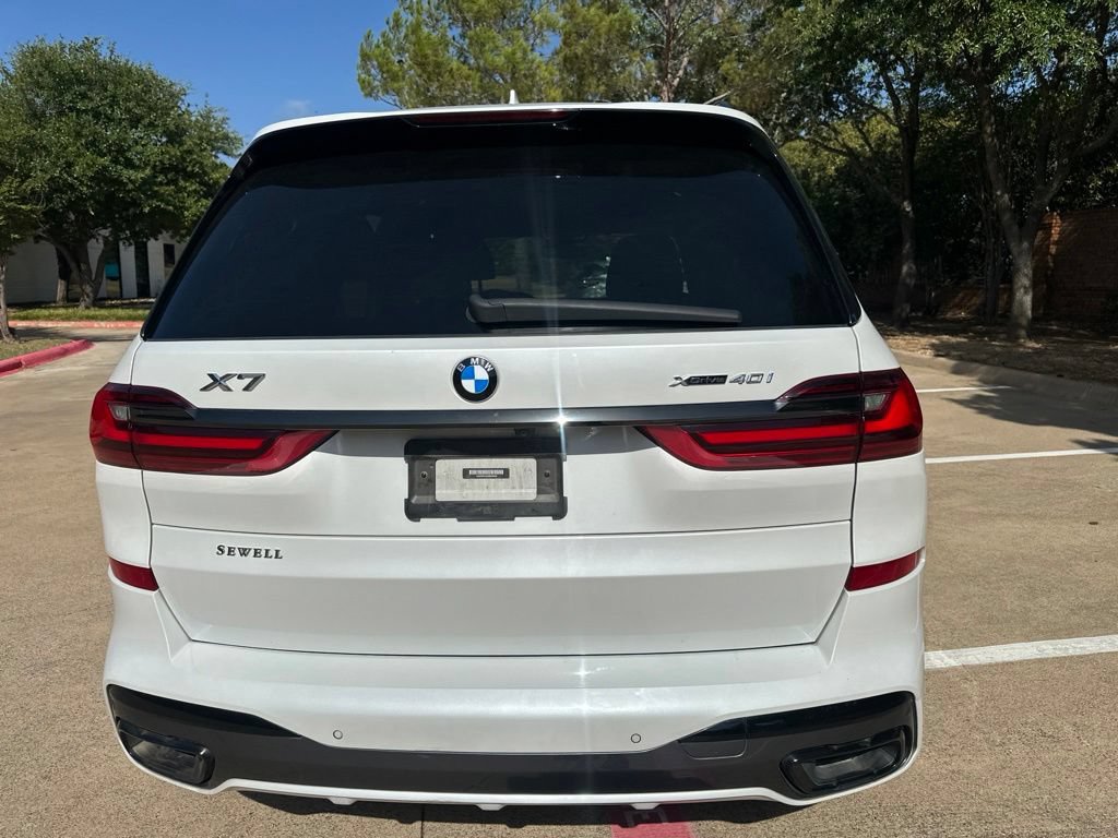 Used 2022 BMW X7 xDrive40i w/ M Sport Package AWD/4WD image 11