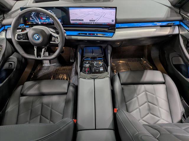 Used 2026 BMW 550e xDrive w/ Executive Package image 19