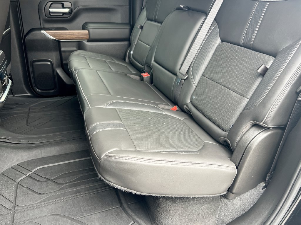 Used 2020 Chevrolet Silverado 1500 High Country w/ Technology Package AWD/4WD image 32