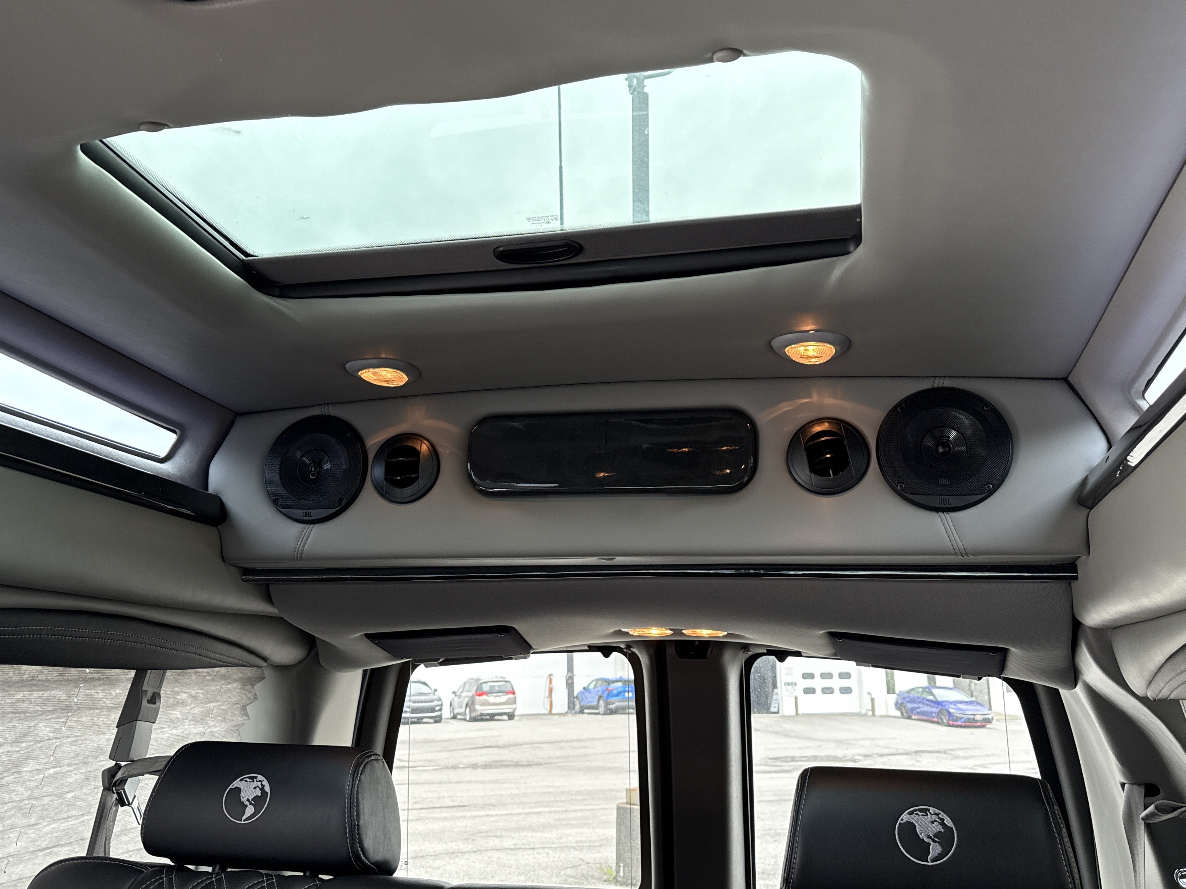 Used 2021 Chevrolet Express 2500 LS w/ Enhanced Convenience Package RWD image 34