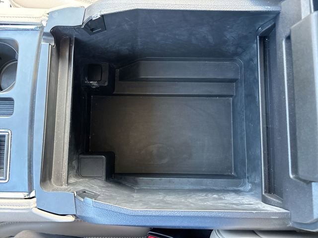 Used 2024 Ford Expedition XLT image 30