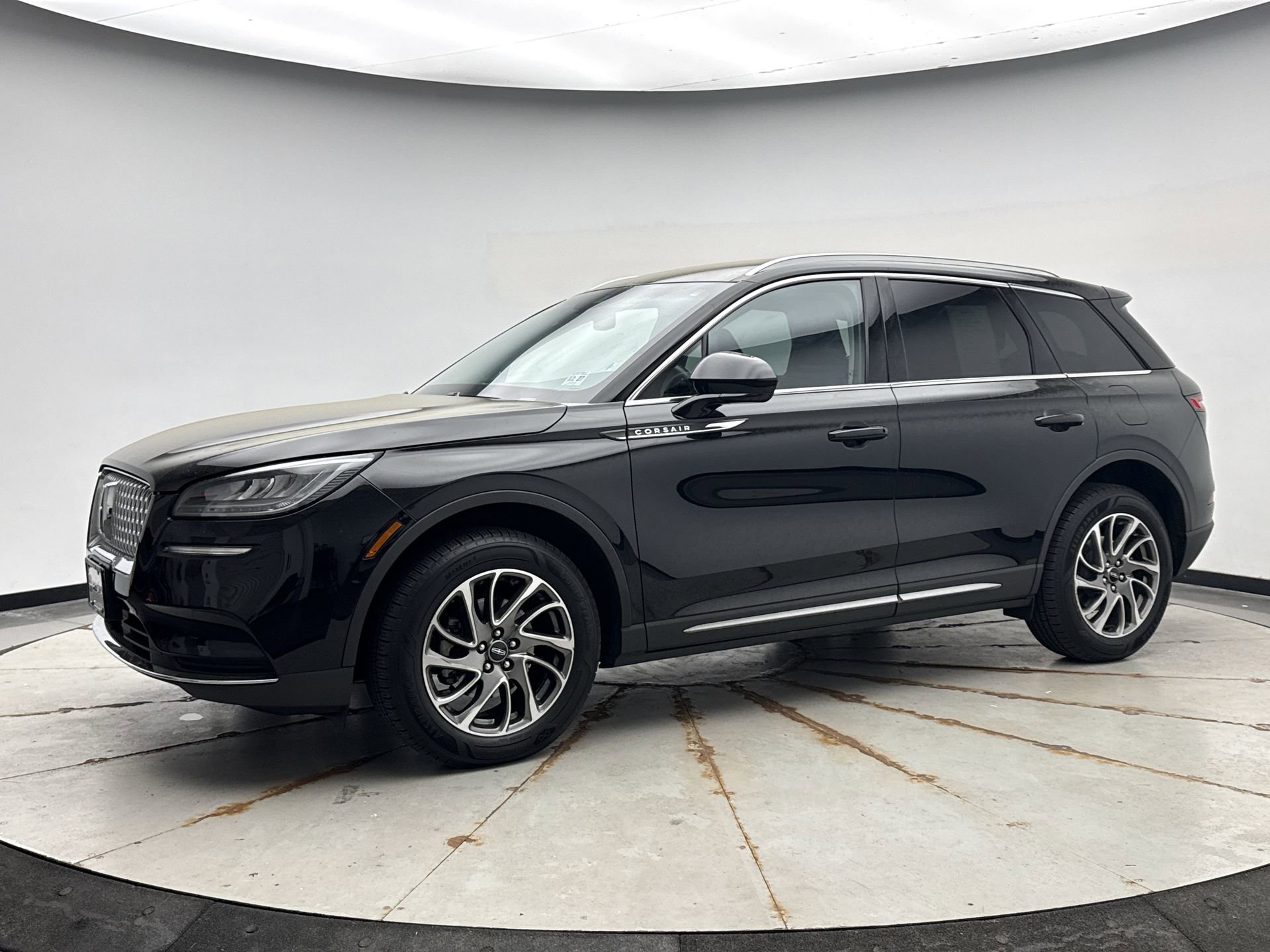 Used 2022 Lincoln Corsair AWD w/ Equipment Group 101A image 1