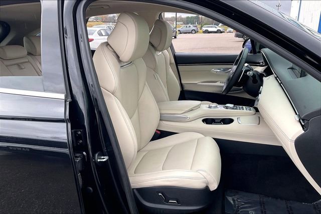 Certified 2025 Genesis GV70 2.5T Select w/ Select Package image 7