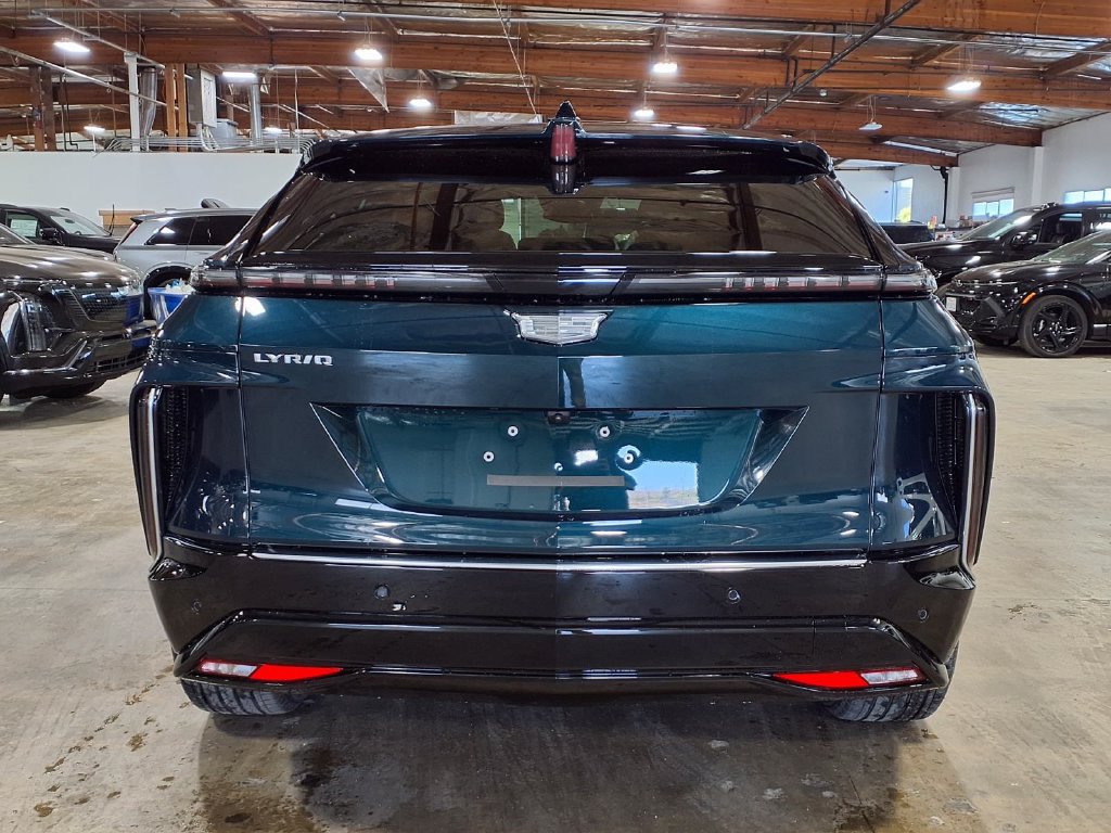 New 2027 Cadillac Lyriq Luxury RWD image 8
