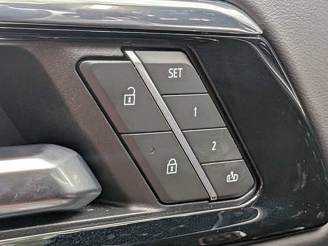Used 2025 Chevrolet Tahoe Premier AWD/4WD image 27