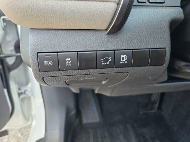 Used 2022 Toyota Camry LE image 17