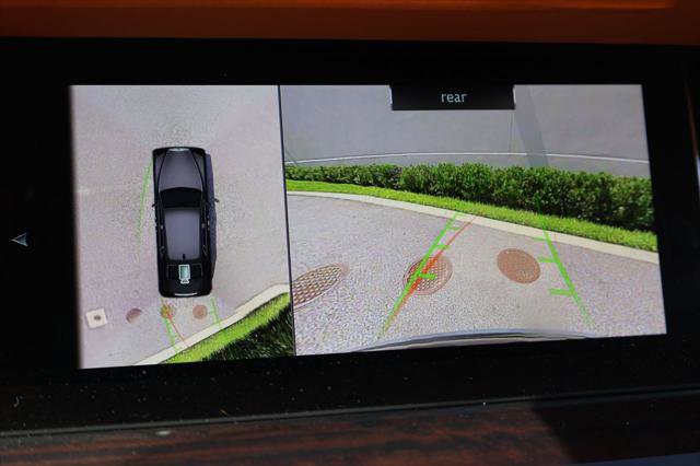 Certified 2023 Rolls-Royce Phantom Sedan image 31