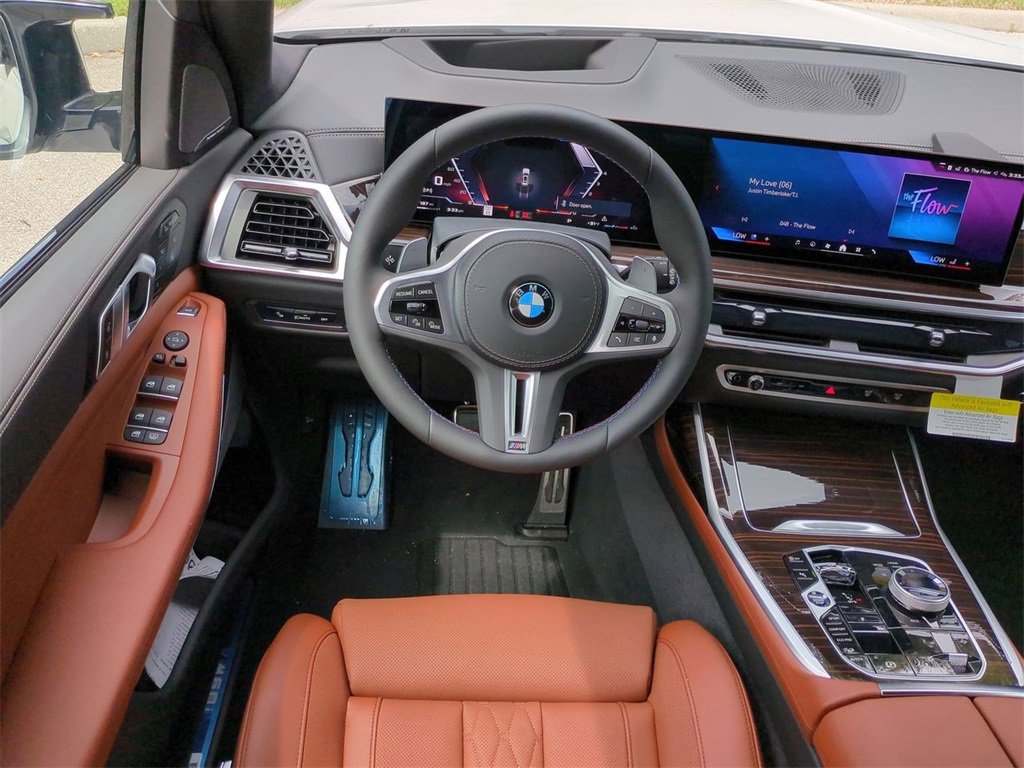 New 2026 BMW X7 M60i image 14