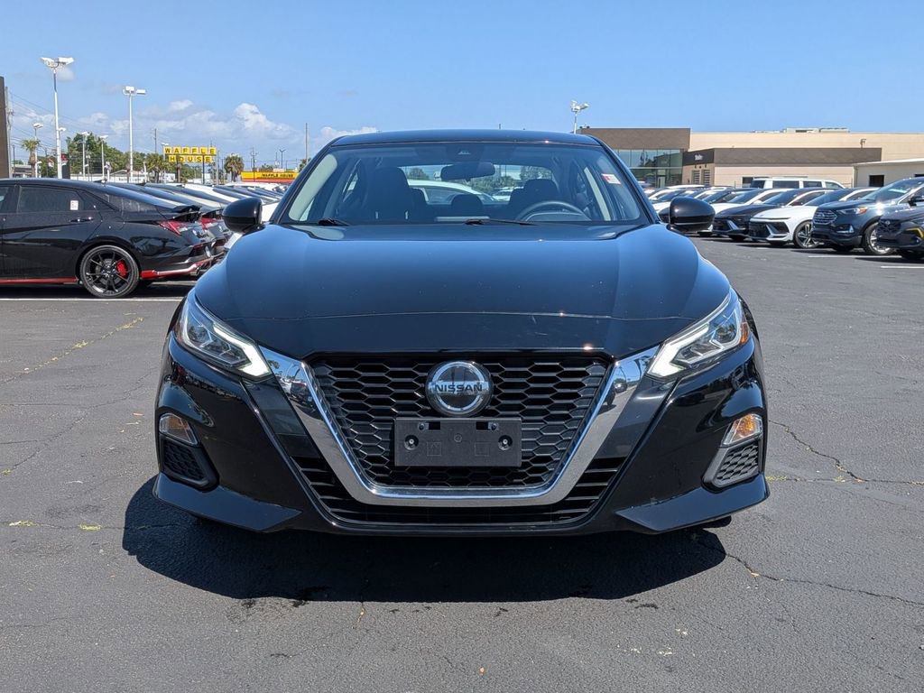 Used 2022 Nissan Altima 2.5 SV image 2