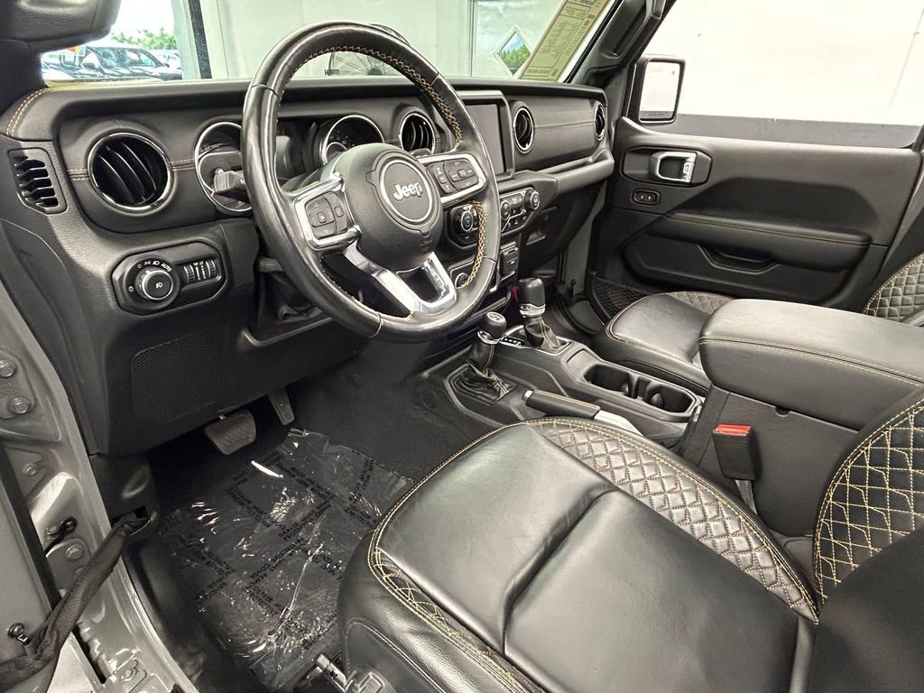 Used 2022 Jeep Wrangler Unlimited Sahara AWD/4WD image 14