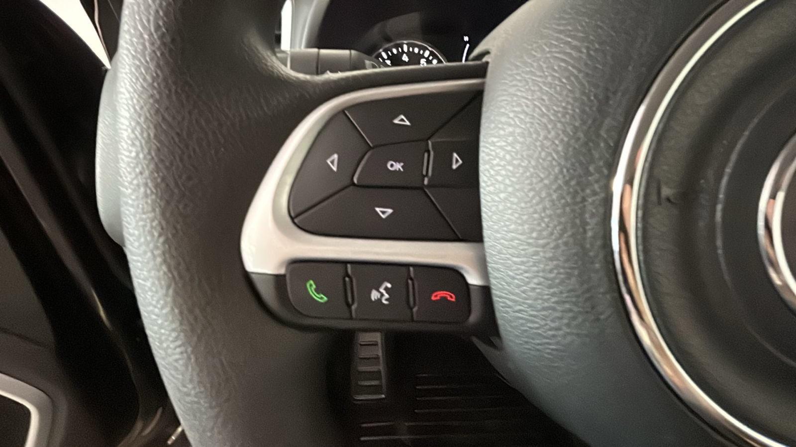 Used 2021 Jeep Renegade Sport FWD image 17
