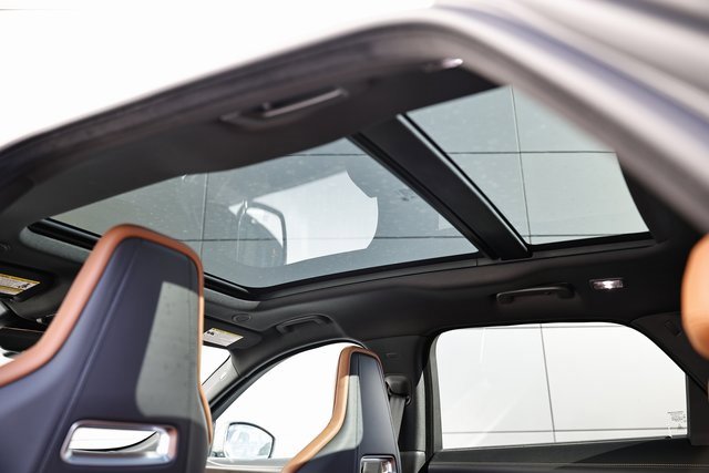 New 2026 Jaguar F-PACE R-Dynamic S image 16