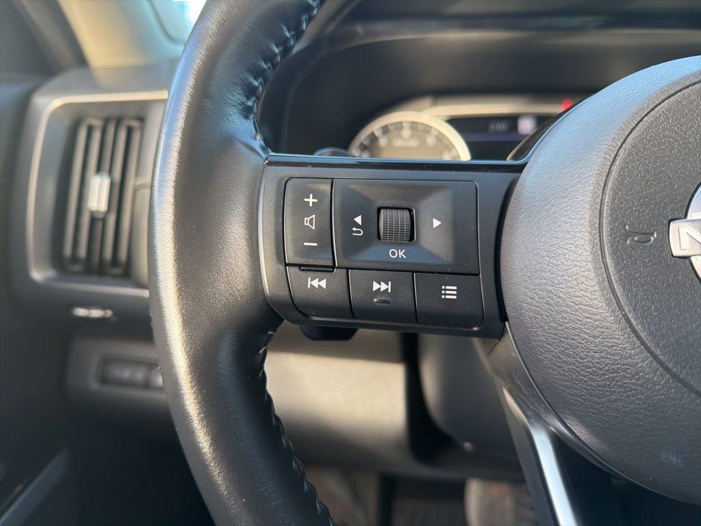 Used 2023 Nissan Pathfinder SL w/ SL Premium Package image 21