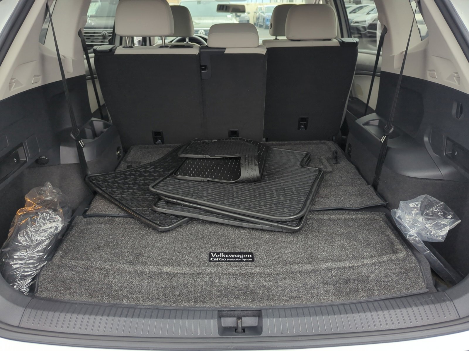 Used 2020 Volkswagen Tiguan S image 31