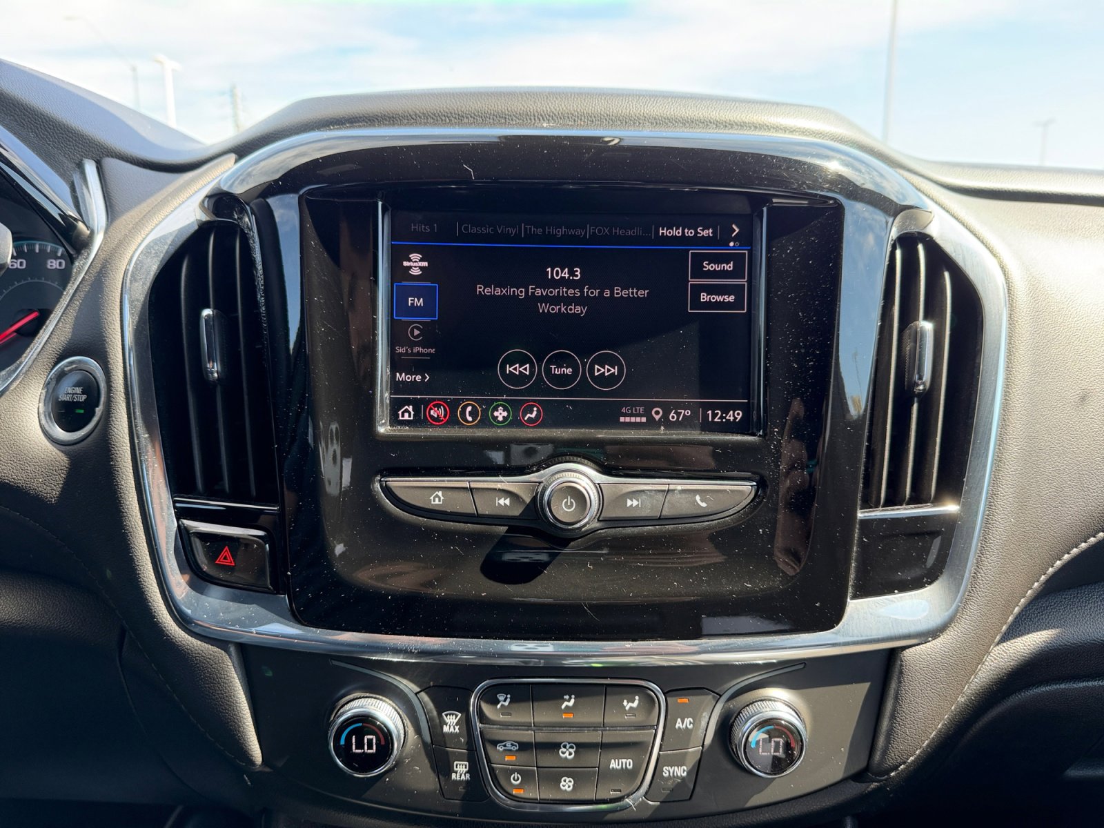 Used 2023 Chevrolet Traverse LT image 23