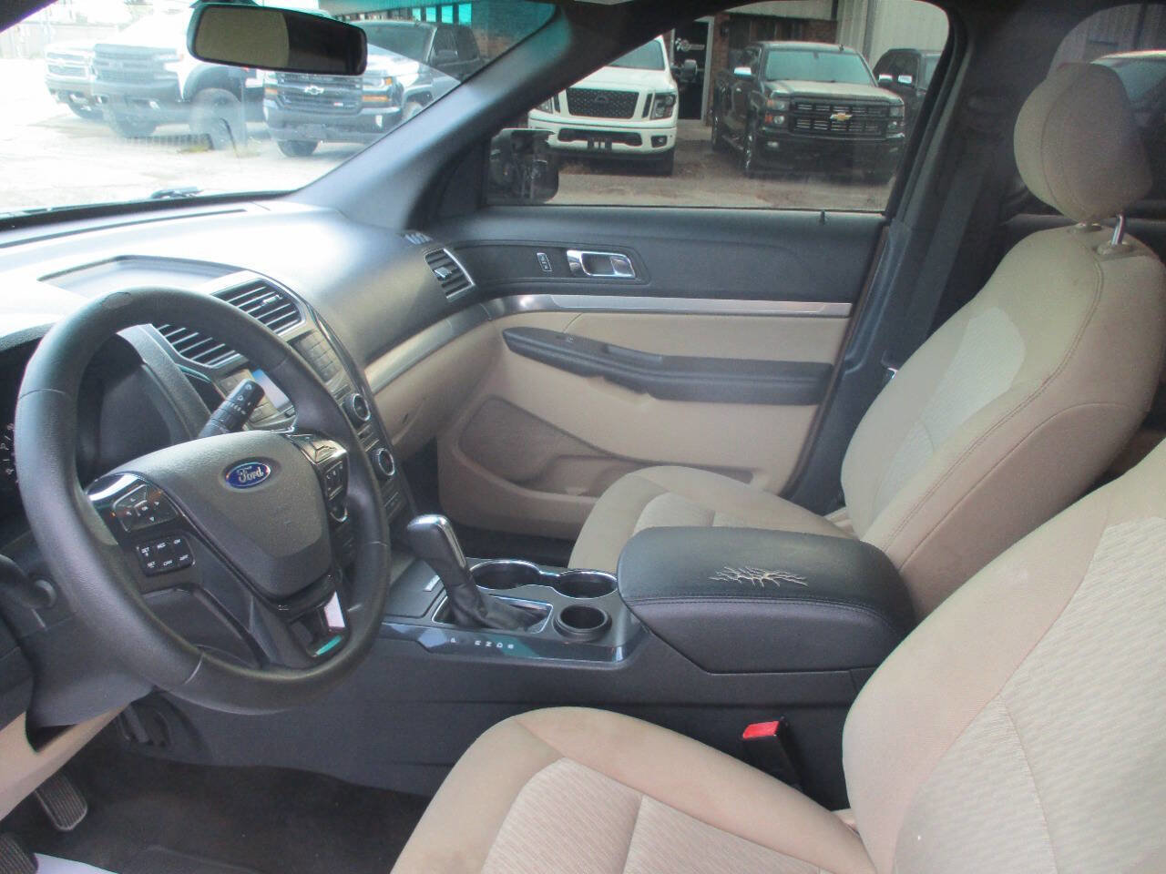 Used 2016 Ford Explorer FWD image 6