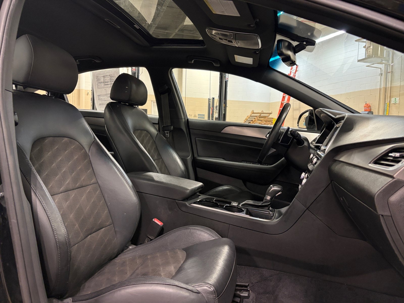 Used 2018 Hyundai Sonata Sport w/ Cargo Package FWD image 33