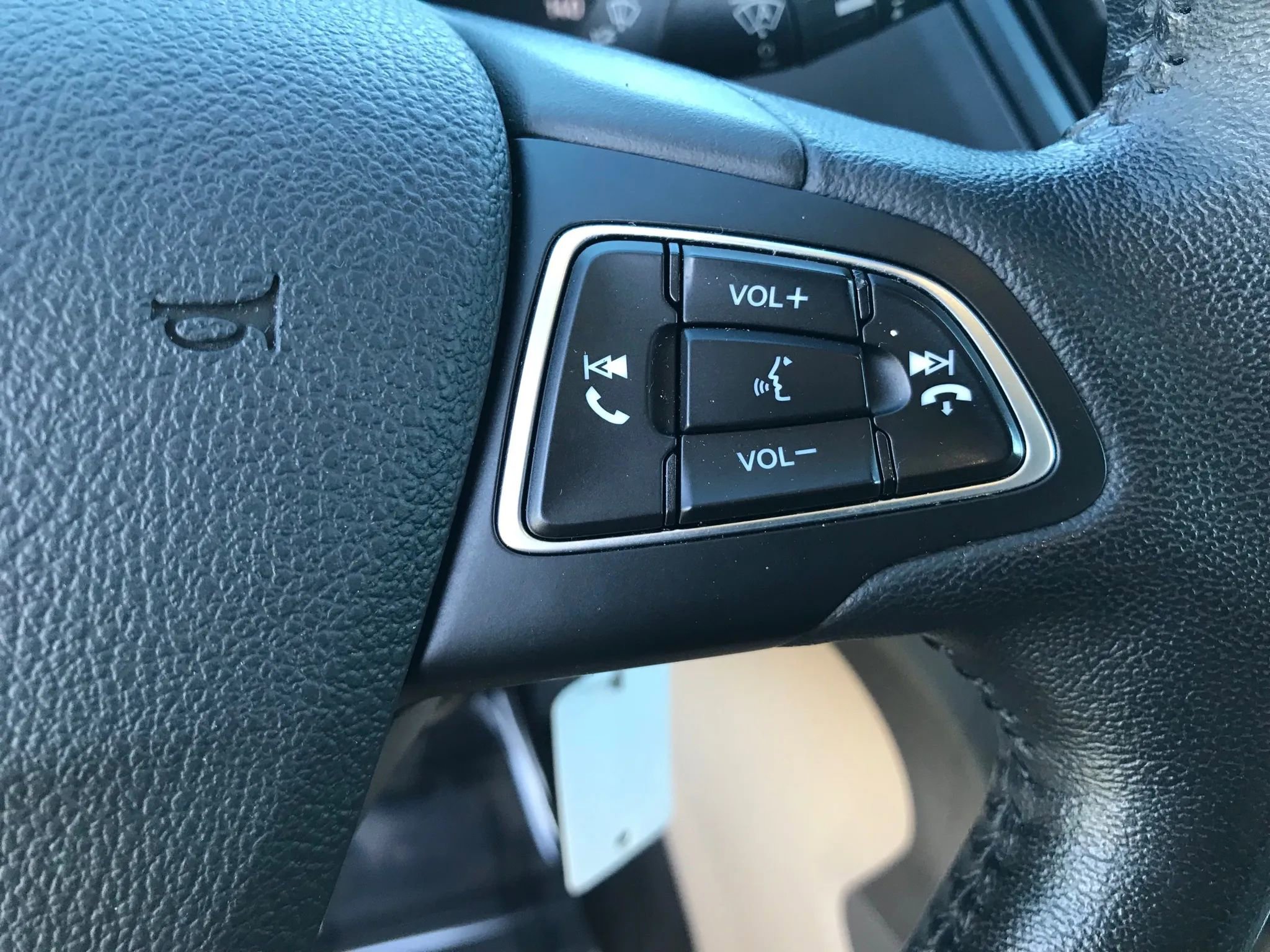 Used 2018 Ford Escape SEL w/ Ford Safe & Smart Package image 18