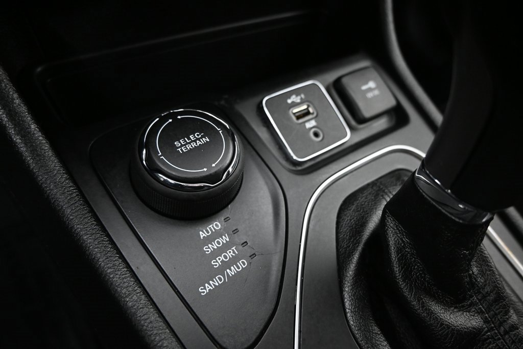 Used 2022 Jeep Cherokee Latitude Lux image 31