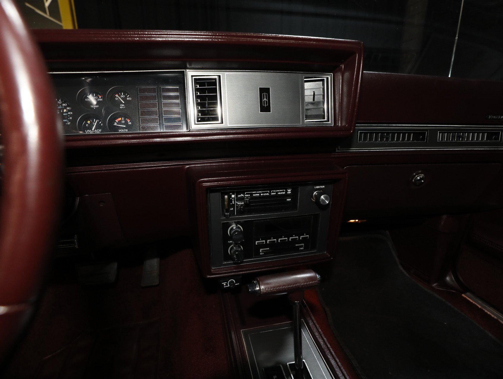 Used 1987 Oldsmobile Cutlass Supreme Salon RWD image 52