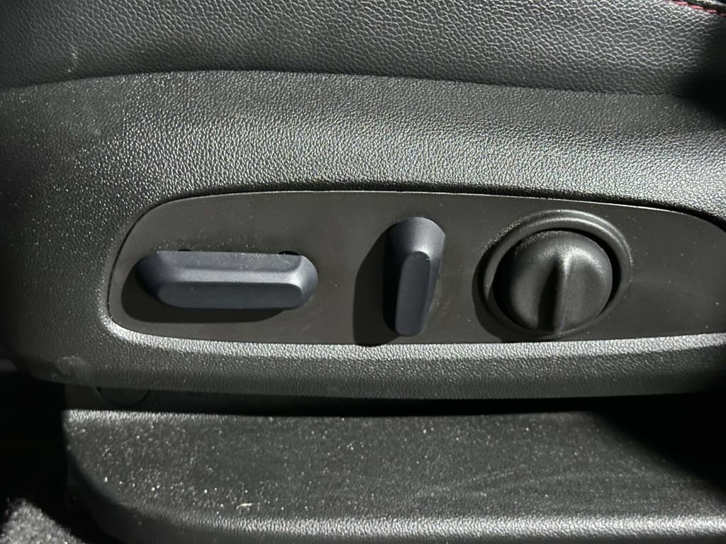 Used 2024 Chevrolet Equinox RS w/ LPO, Floor Liner Package AWD/4WD image 21